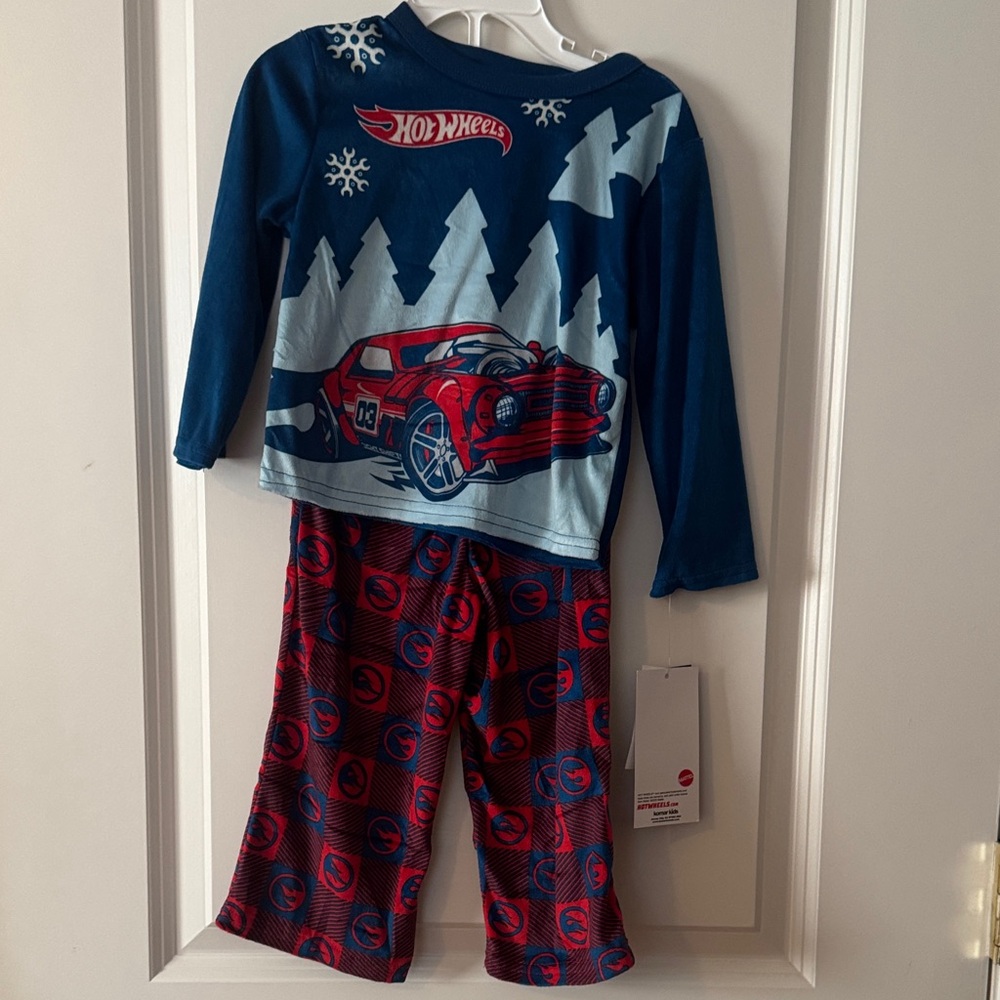 NWT Toddler Hot Wheels® Long Sleeve Pajama Top & Pajama Bottoms Set 2T